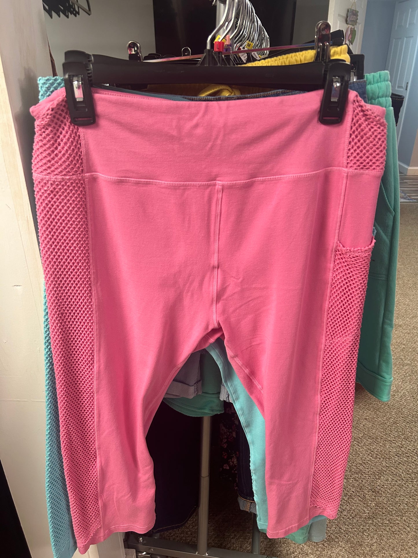 Earth Yoga Capris
