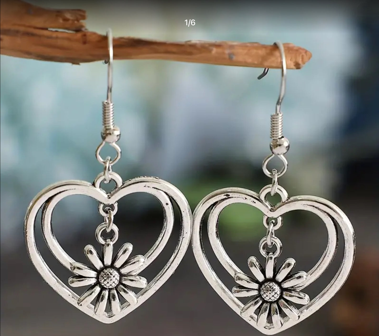 Daisy & Heart Earrings