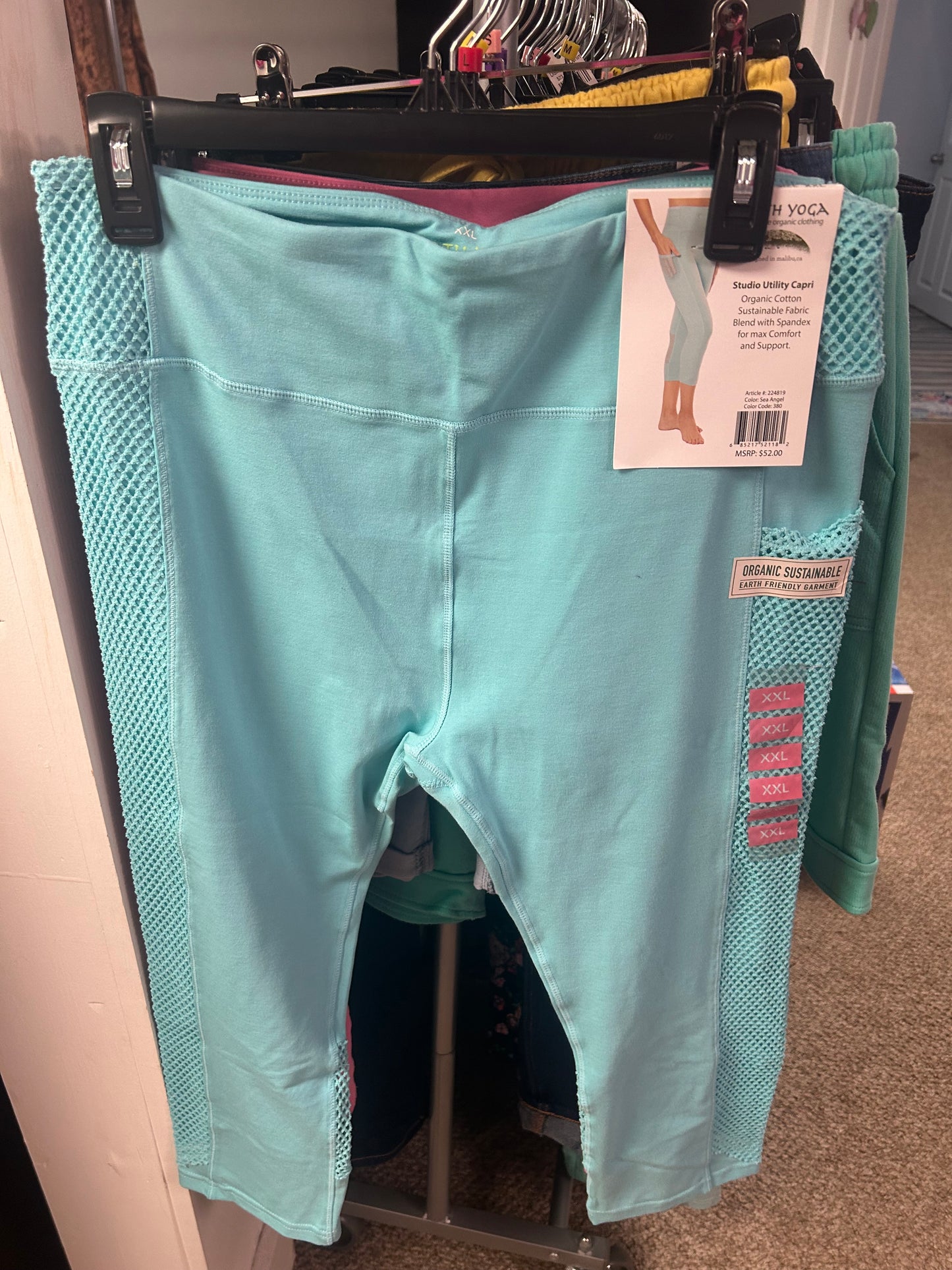 Earth Yoga Capris